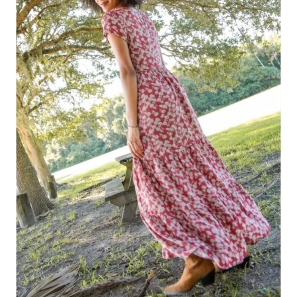 NATURAL LIFE Evangeline Maxi Dress in Red Wildflower - Picture 3 of 13
